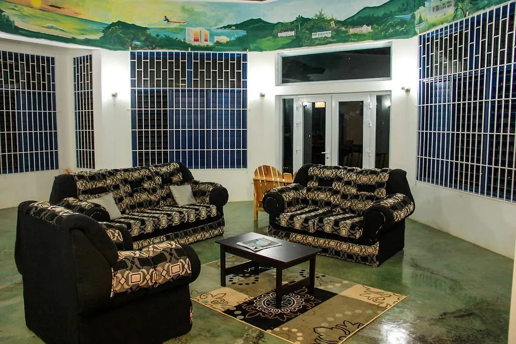 Sunshine Lodge: Your Home Away From Home Montego Bay Holiday home