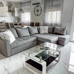 Brand New 2 Bed, 1 Bath Zadar
